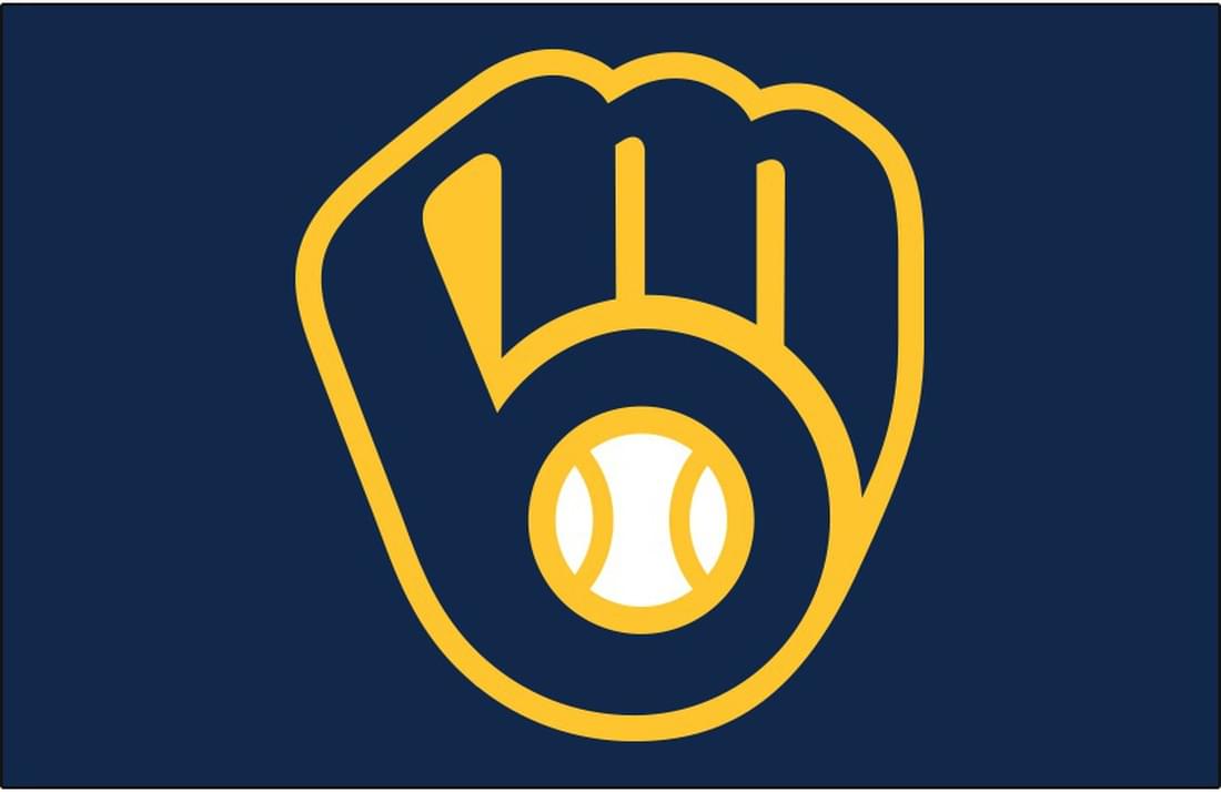Brewers Ink 1-Year Deals with Hader, Woodruff